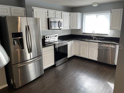 Image 2 of 4 For 3041 Bloomsbury Drive