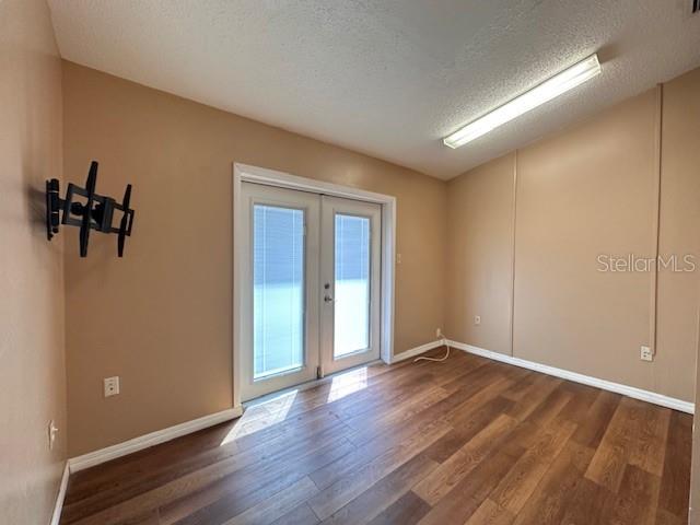 Image 6 of 11 For 542 Caroline Street