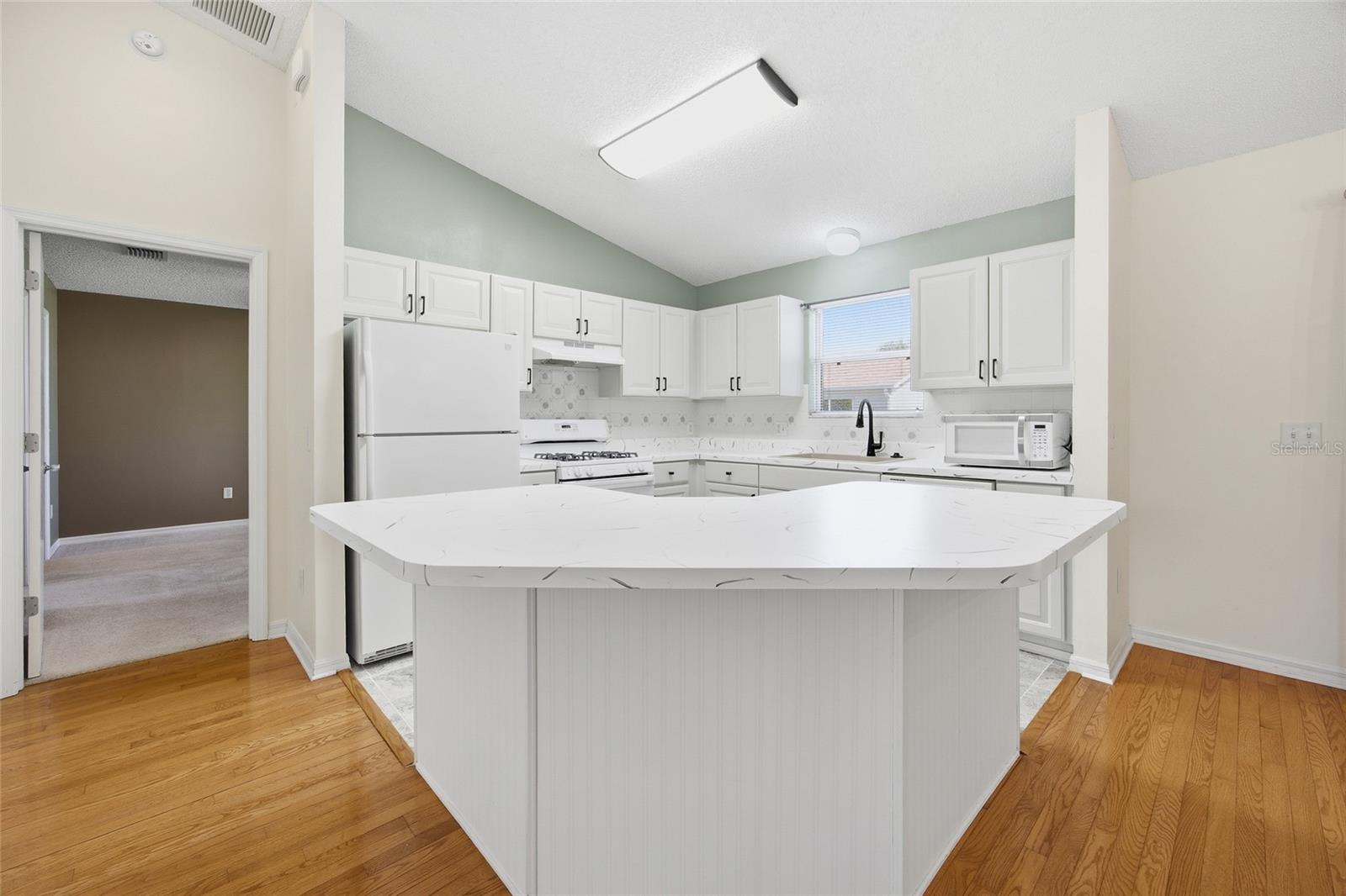 Image 12 of 46 For 17705 93rd Hawthorne Avenue