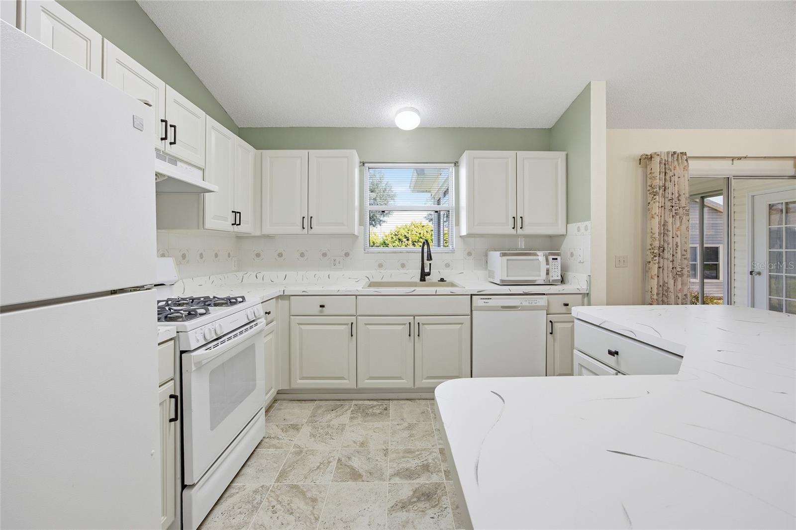 Image 13 of 46 For 17705 93rd Hawthorne Avenue