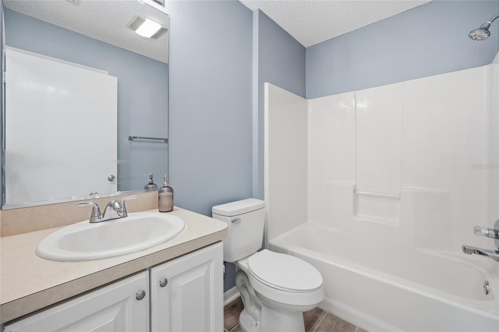 Image 19 of 46 For 17705 93rd Hawthorne Avenue