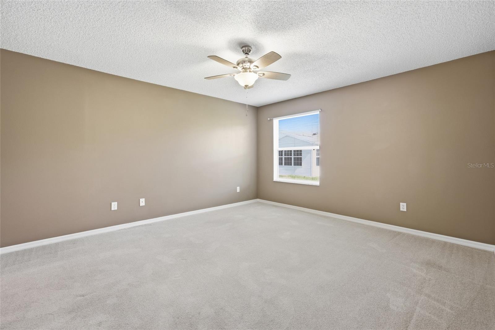 Image 22 of 46 For 17705 93rd Hawthorne Avenue