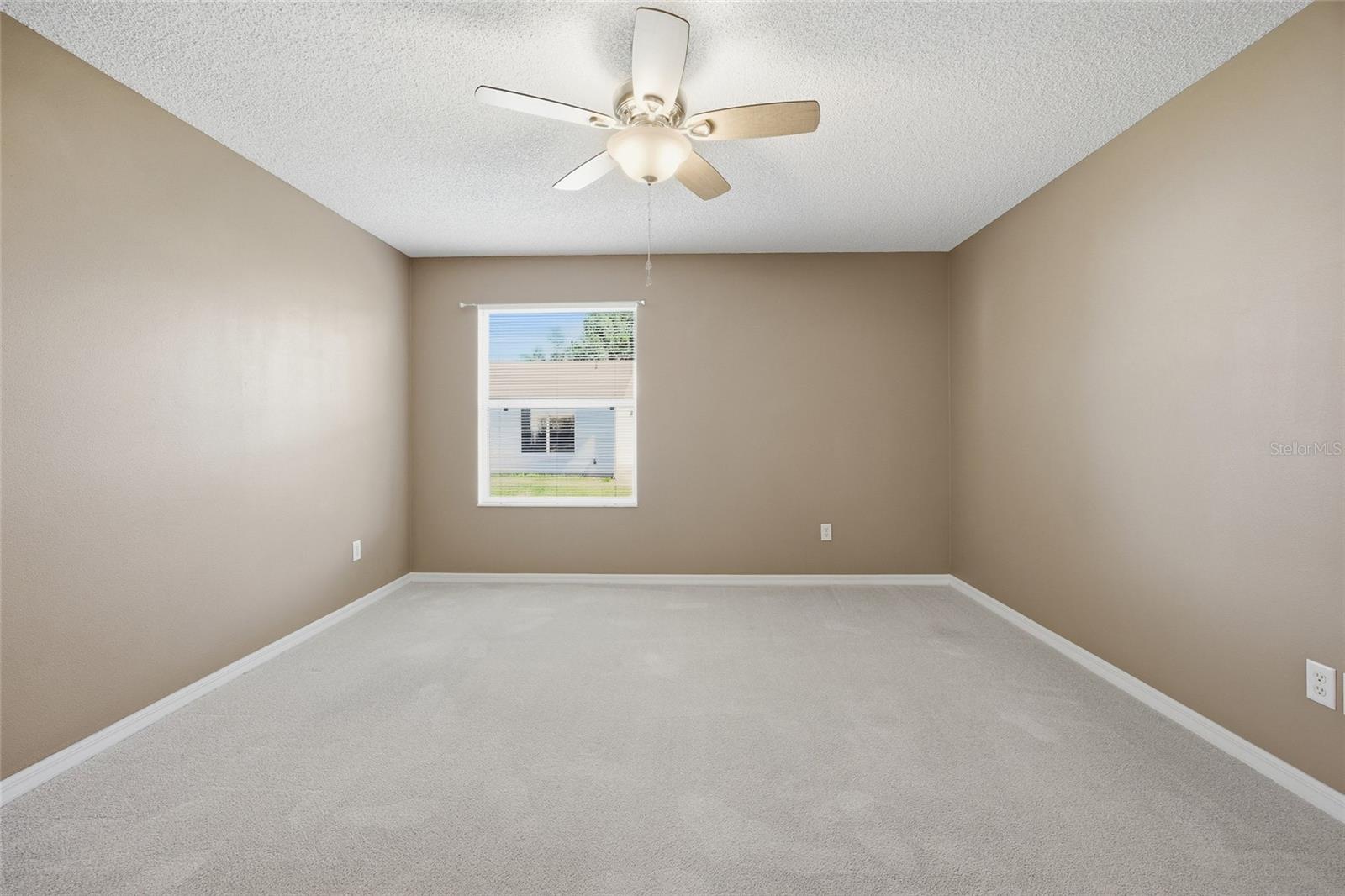 Image 23 of 46 For 17705 93rd Hawthorne Avenue