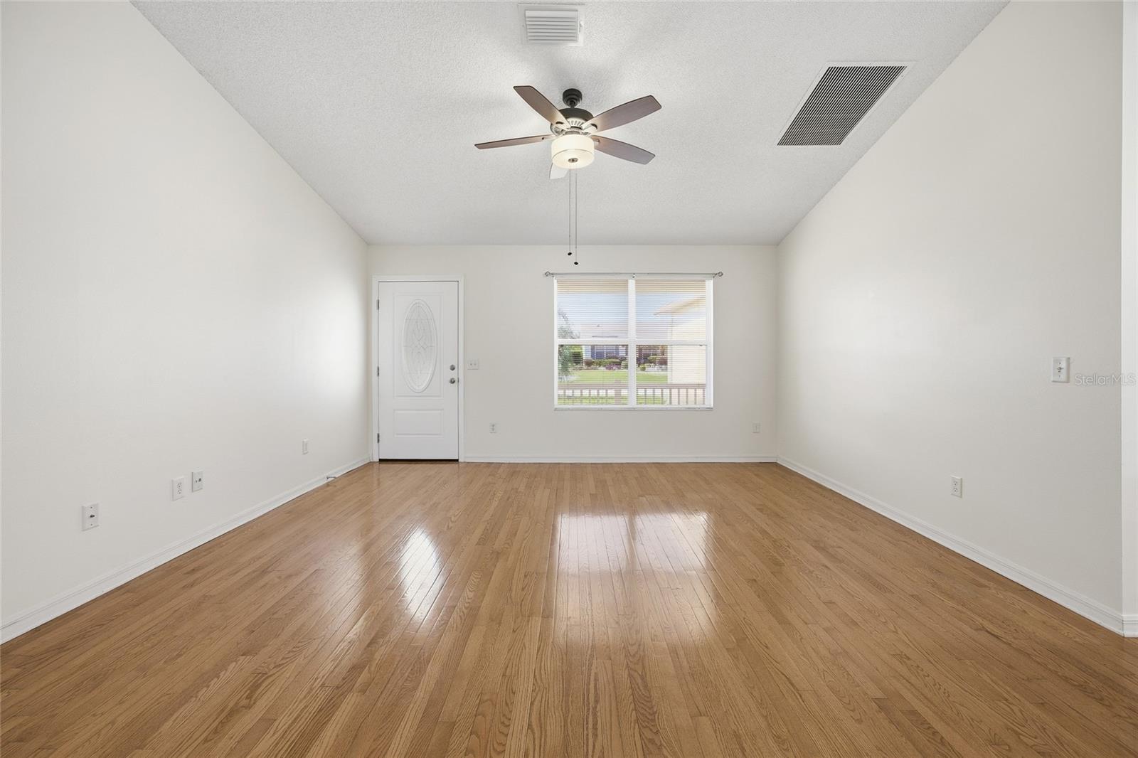 Image 8 of 46 For 17705 93rd Hawthorne Avenue