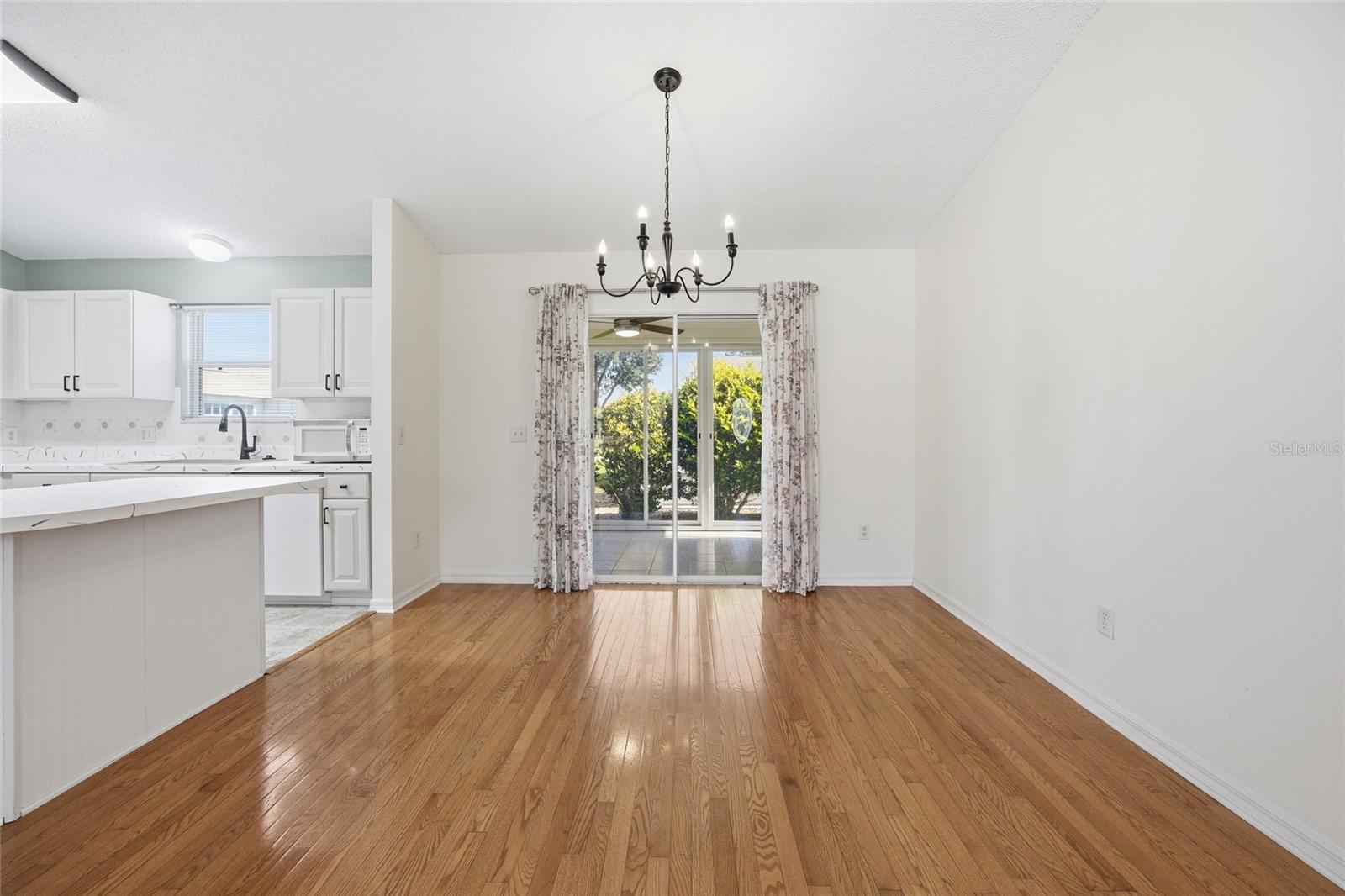 Image 9 of 46 For 17705 93rd Hawthorne Avenue