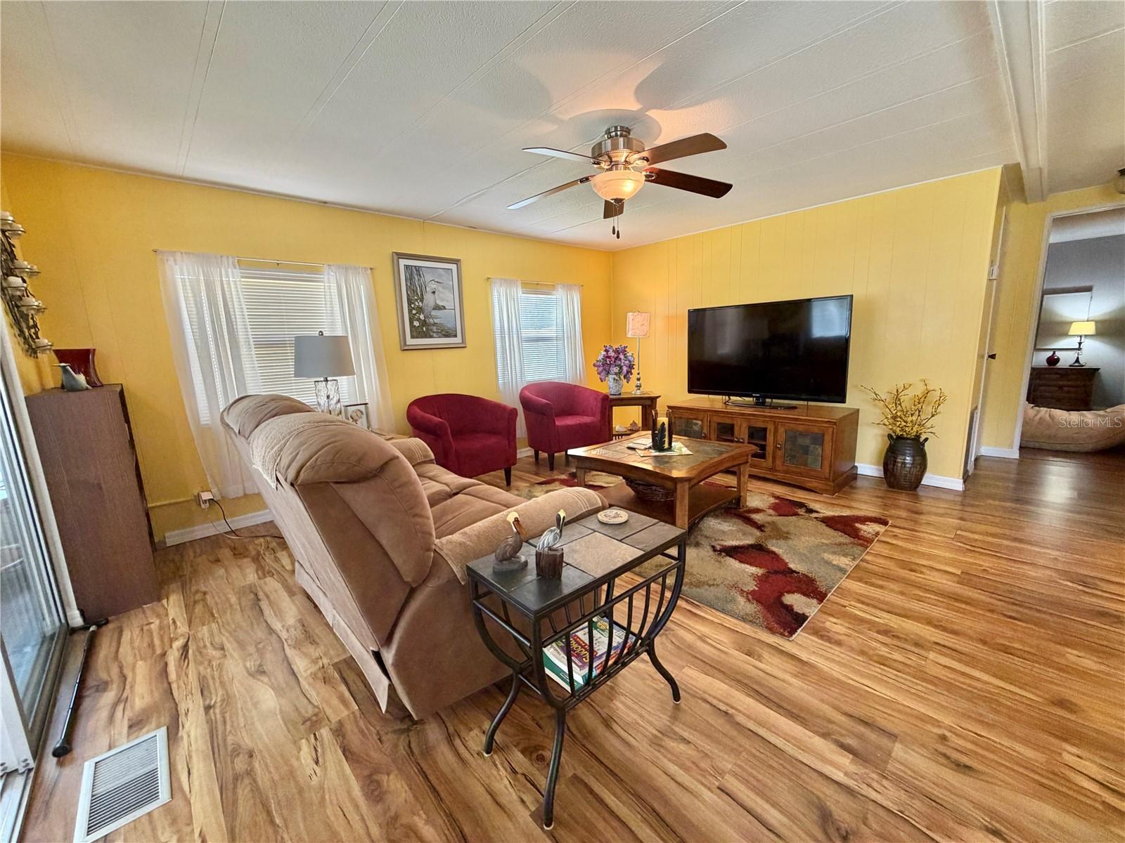 Image 7 of 47 For 126 Chestnut Street