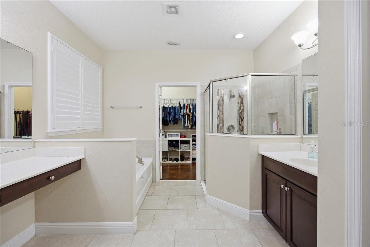 Image 10 of 53 For 8721 Bayview Crossing Drive