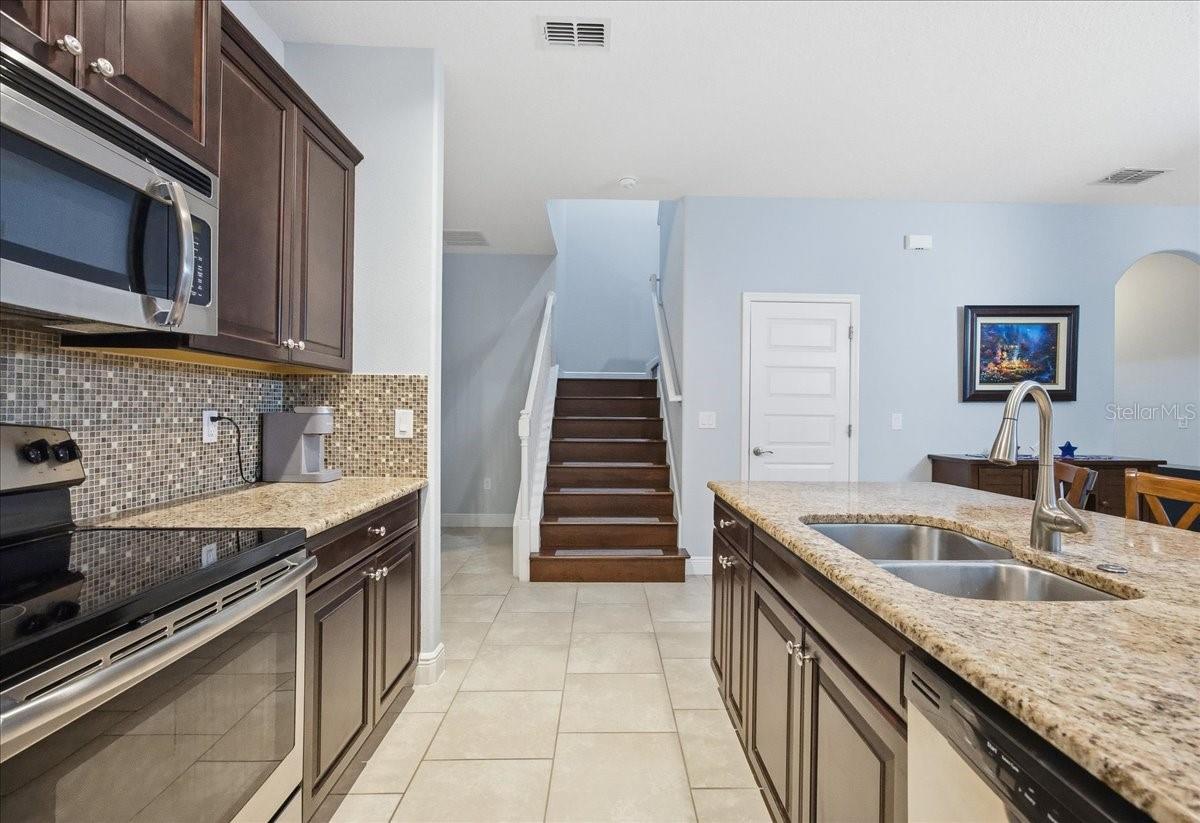 Image 16 of 53 For 8721 Bayview Crossing Drive