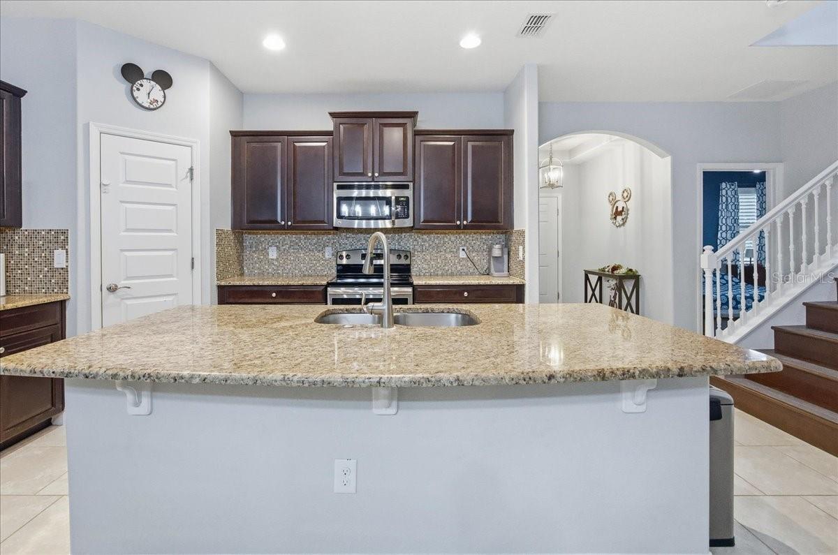 Image 17 of 53 For 8721 Bayview Crossing Drive
