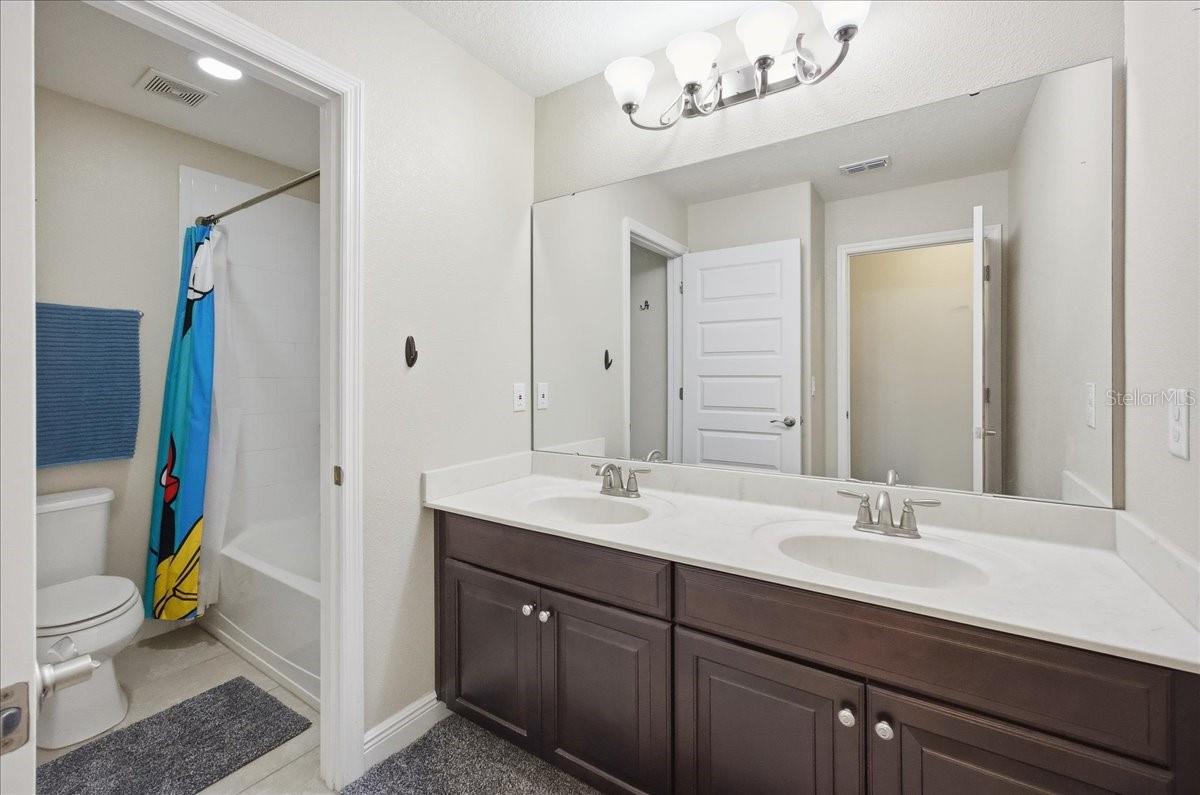 Image 36 of 53 For 8721 Bayview Crossing Drive