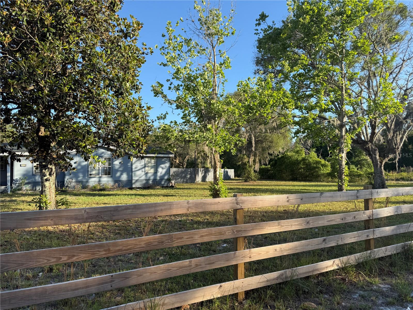 Listing Details for 26106 Fishermans Road, PAISLEY, FL 32767