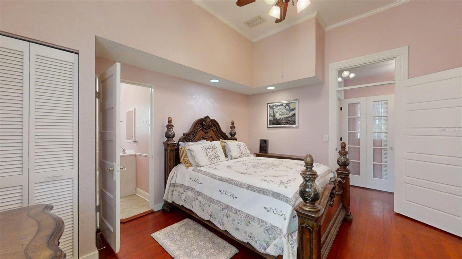 Image 11 of 82 For 805 Fort King Street