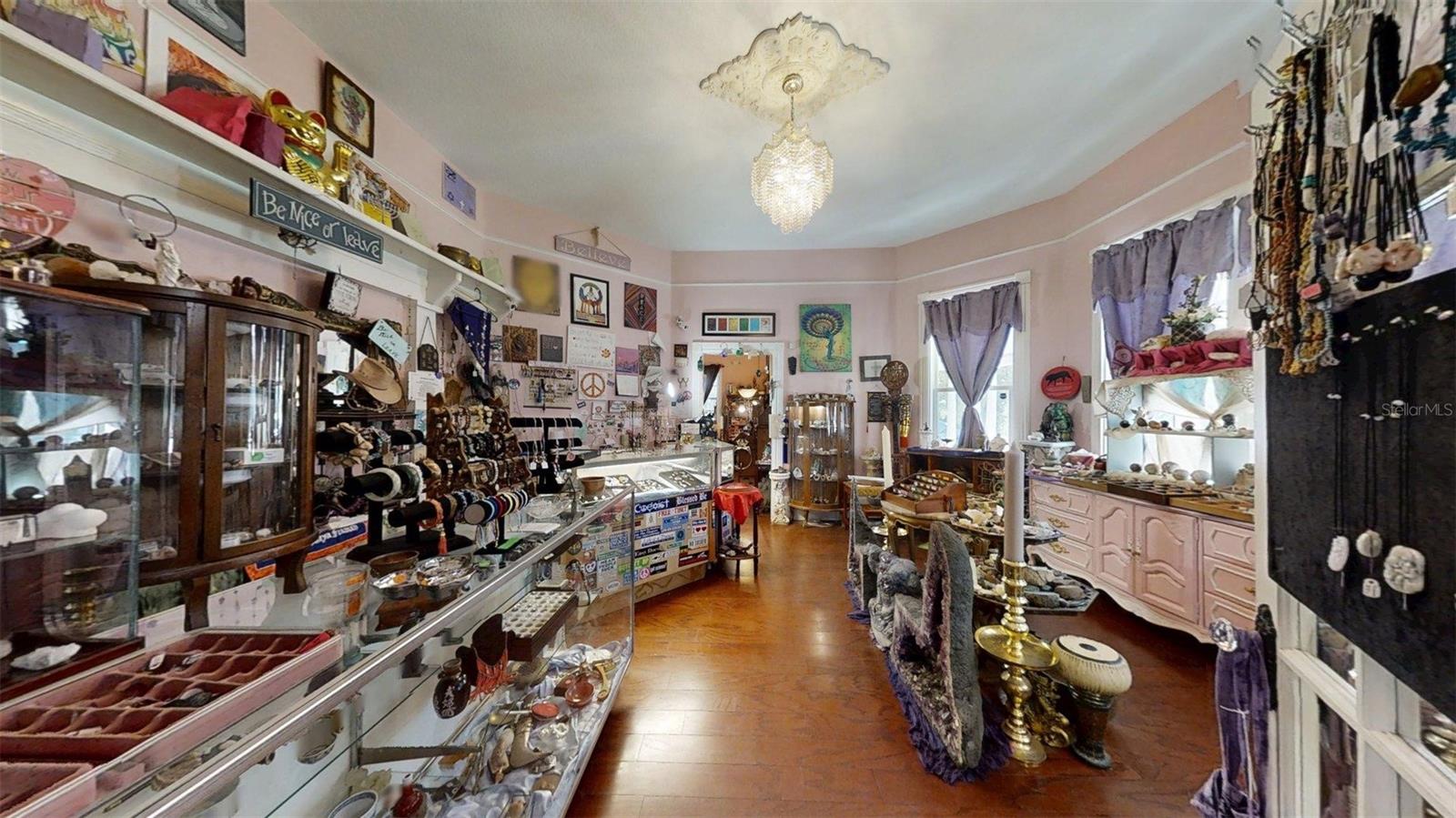 Image 35 of 82 For 805 Fort King Street