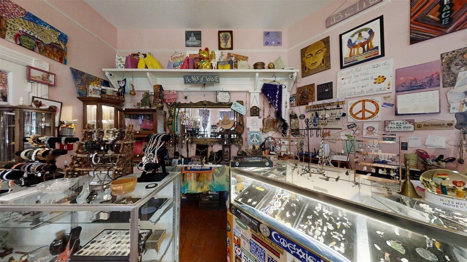 Image 36 of 82 For 805 Fort King Street