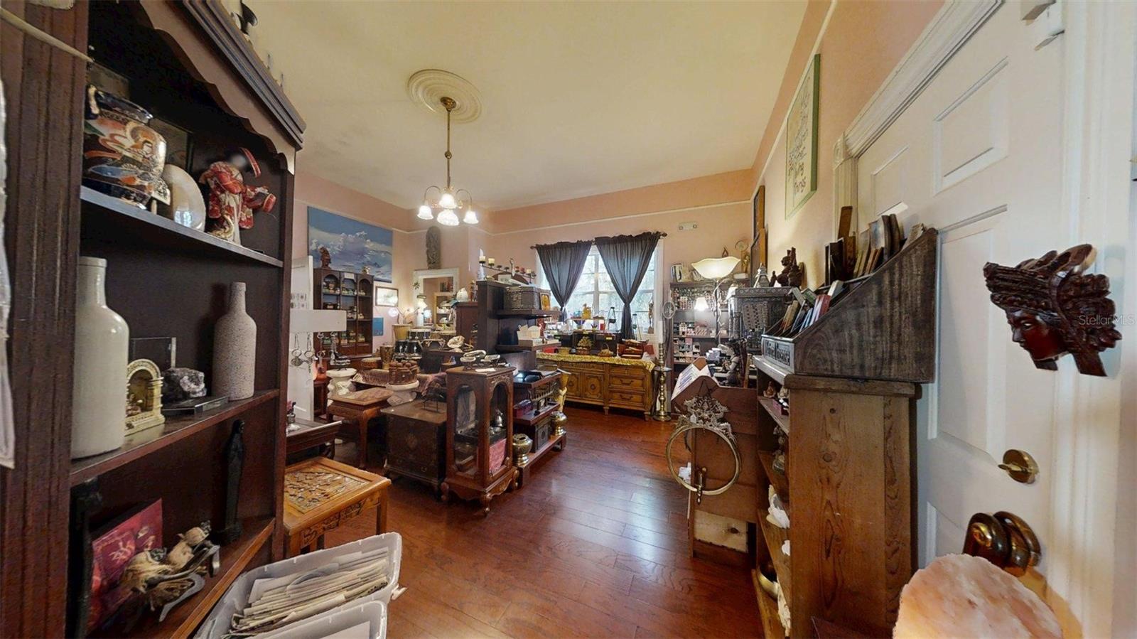 Image 40 of 82 For 805 Fort King Street