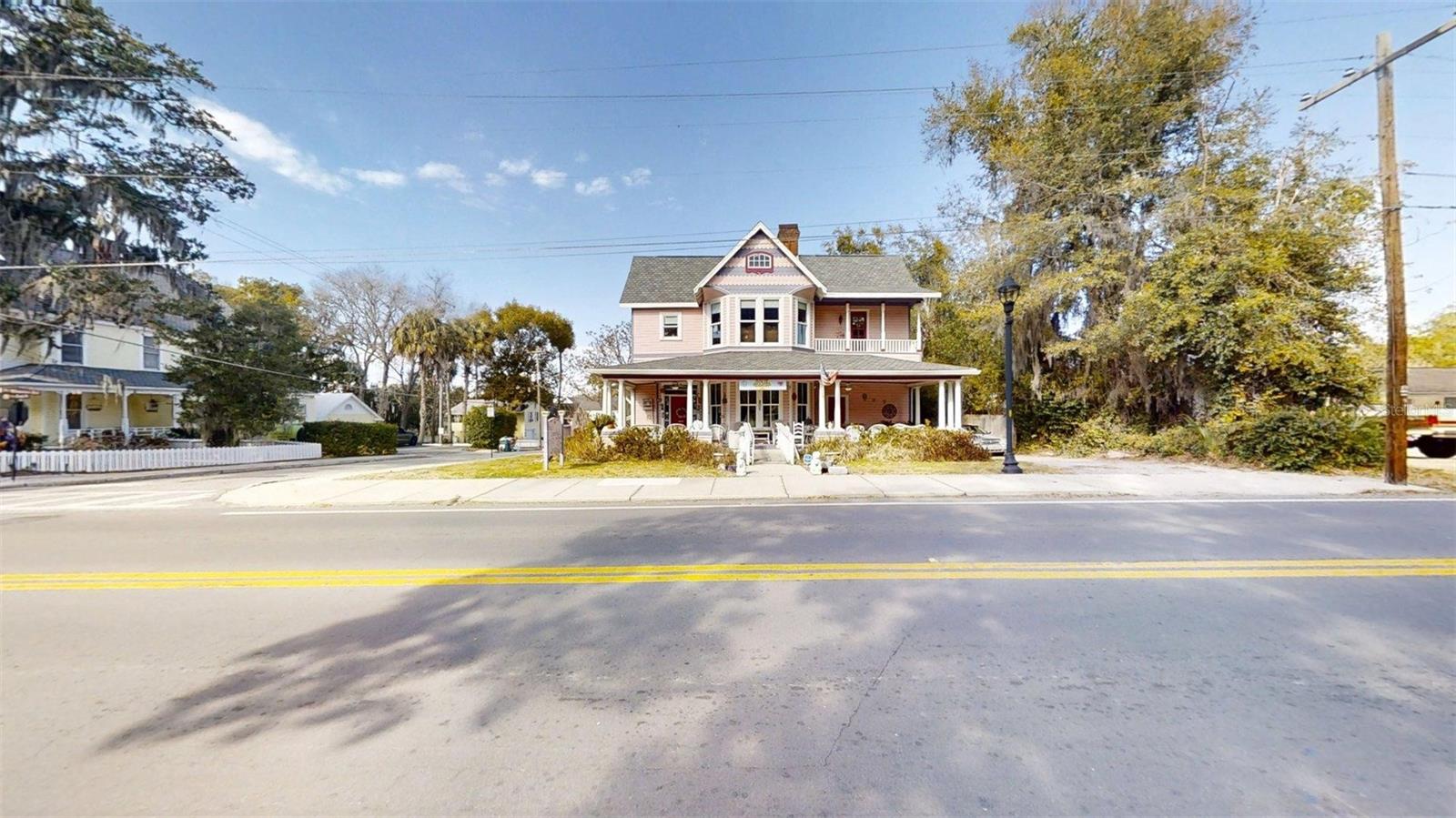 Image 76 of 82 For 805 Fort King Street