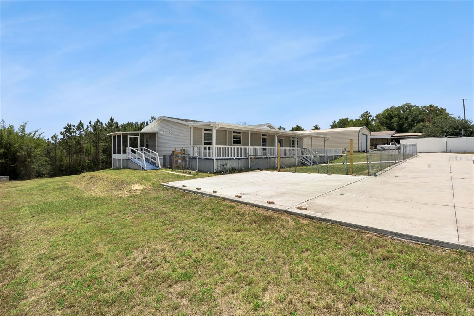 Image 26 of 40 For 12420 Citrus Grove Road