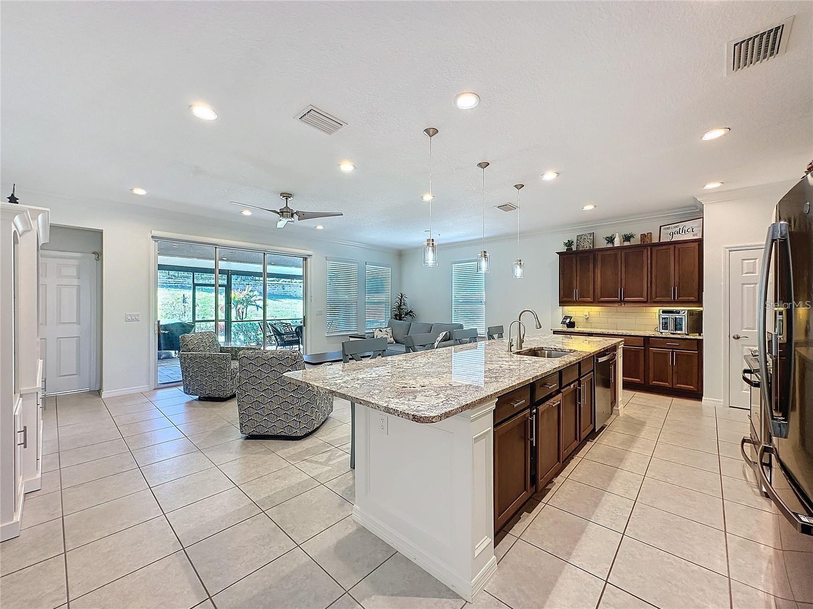 Image 10 of 45 For 209 Silver Maple Road