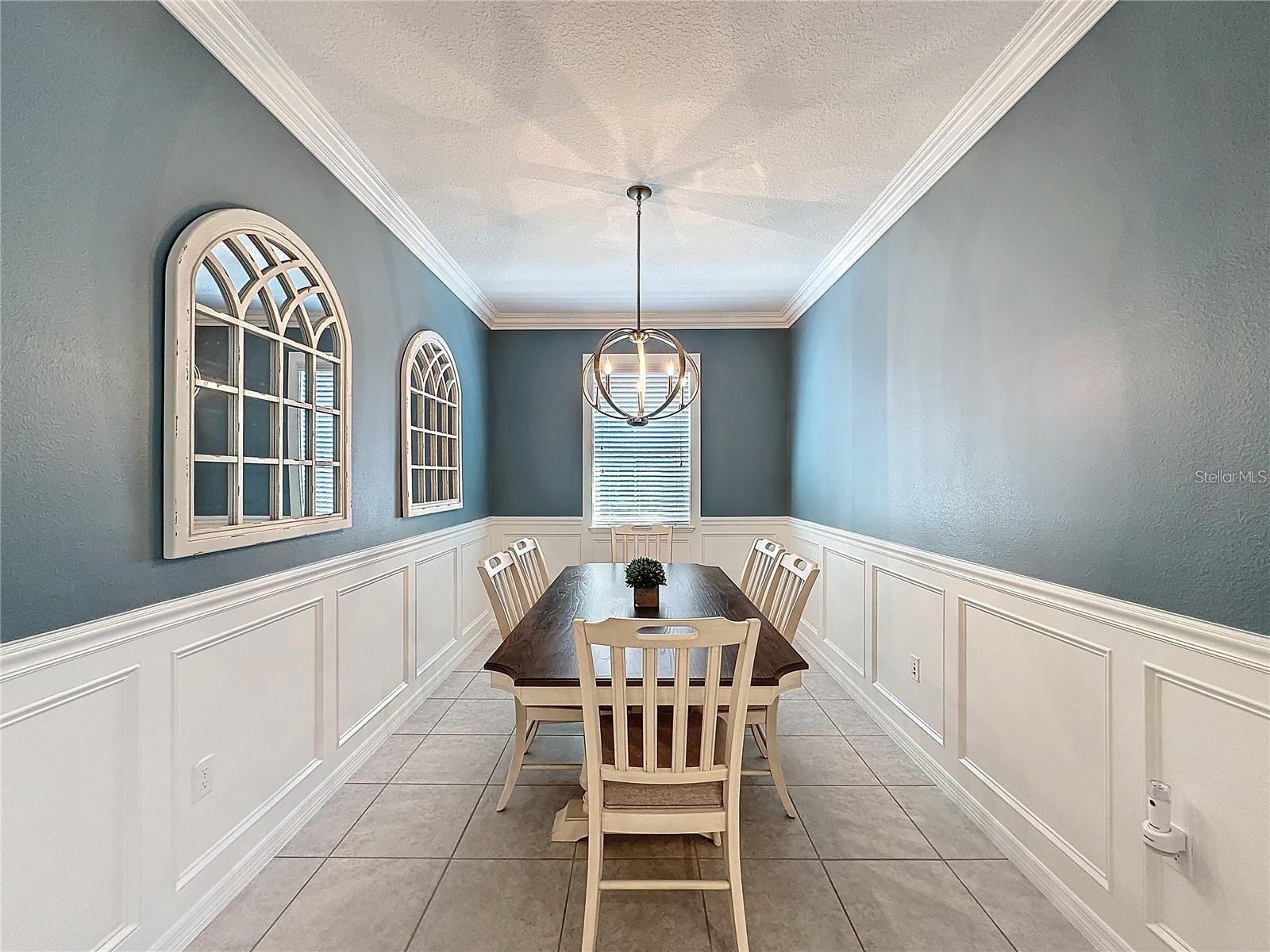 Image 12 of 45 For 209 Silver Maple Road
