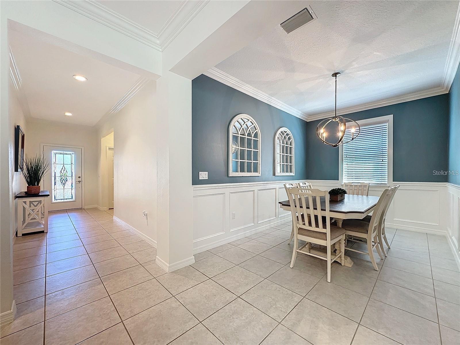 Image 13 of 45 For 209 Silver Maple Road