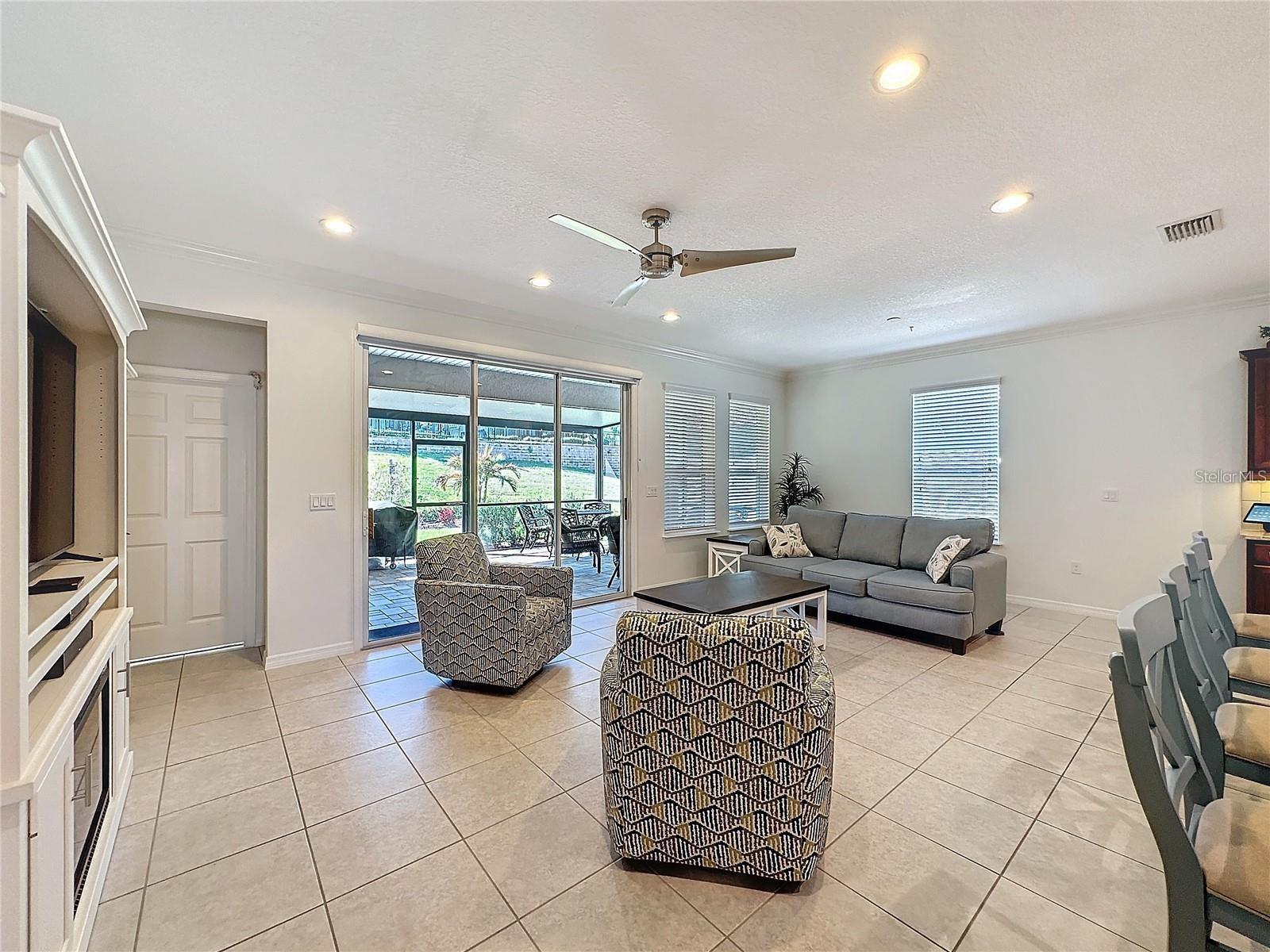 Image 3 of 45 For 209 Silver Maple Road