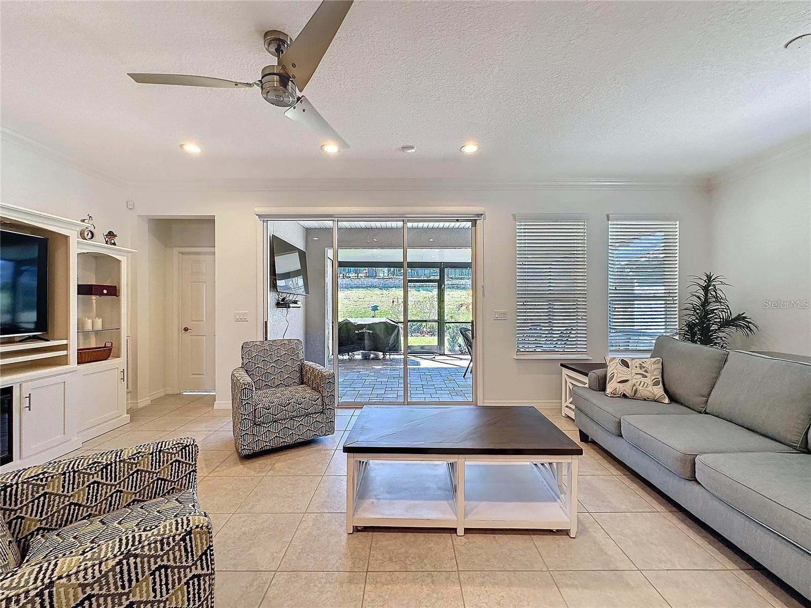 Image 4 of 45 For 209 Silver Maple Road