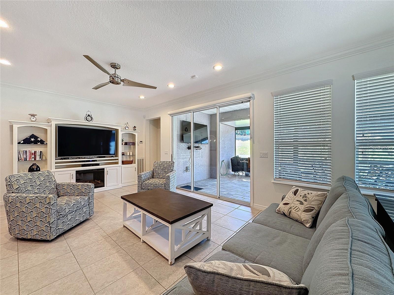 Image 5 of 45 For 209 Silver Maple Road
