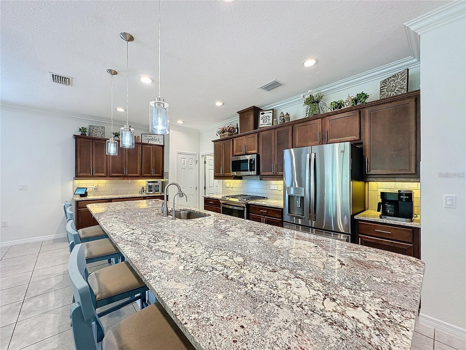 Image 9 of 45 For 209 Silver Maple Road