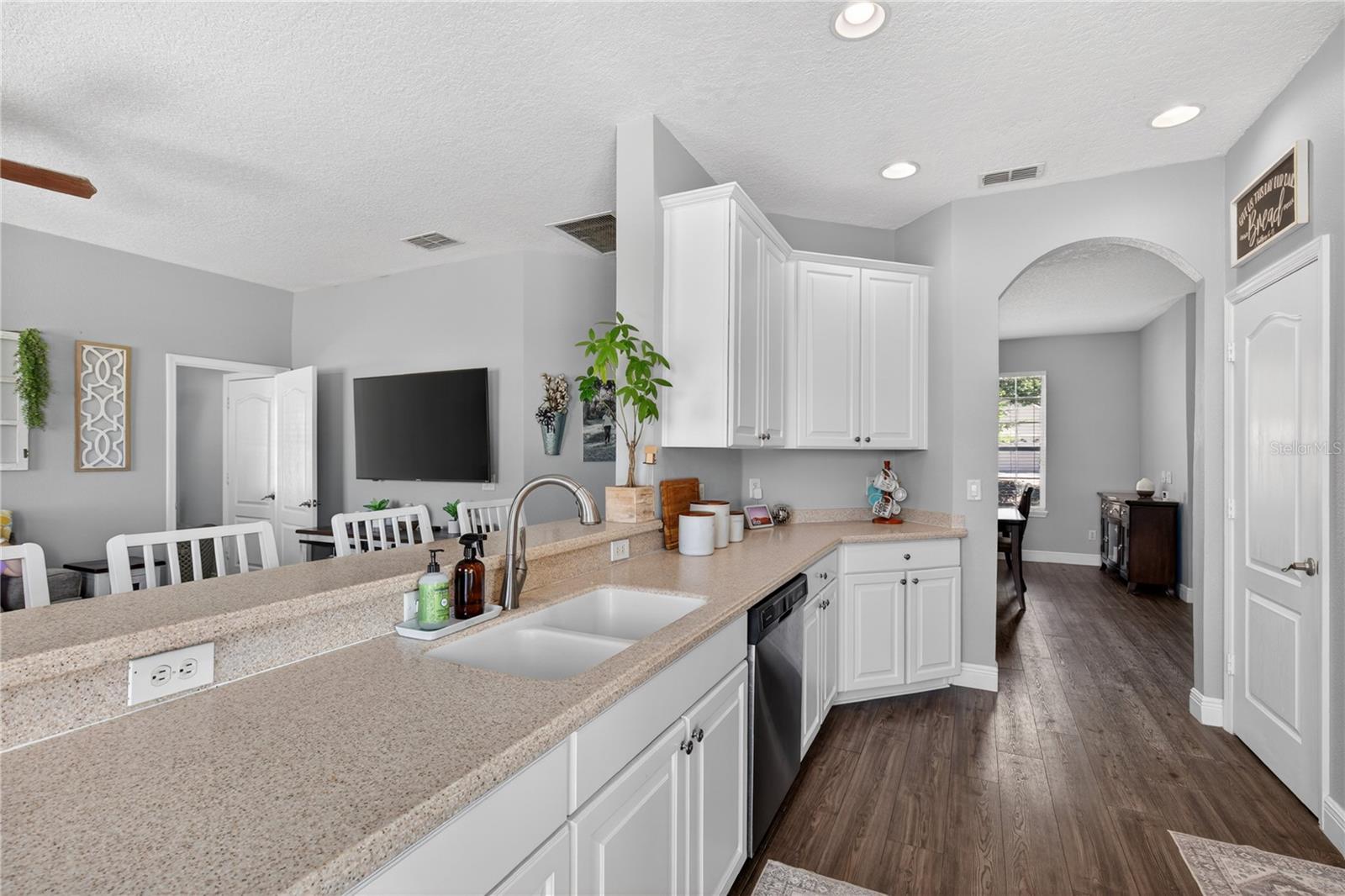 Image 13 of 57 For 23626 Valderama Lane
