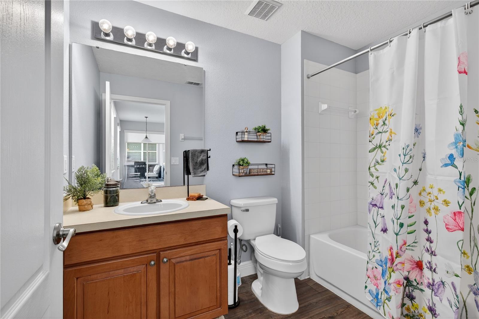 Image 17 of 57 For 23626 Valderama Lane