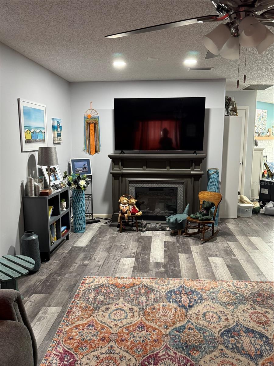 Image 12 of 56 For 9587 84th Terrace B