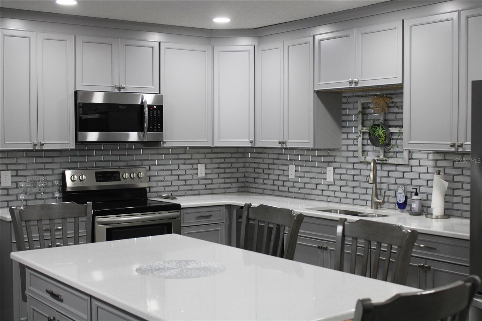 Image 13 of 56 For 9587 84th Terrace B