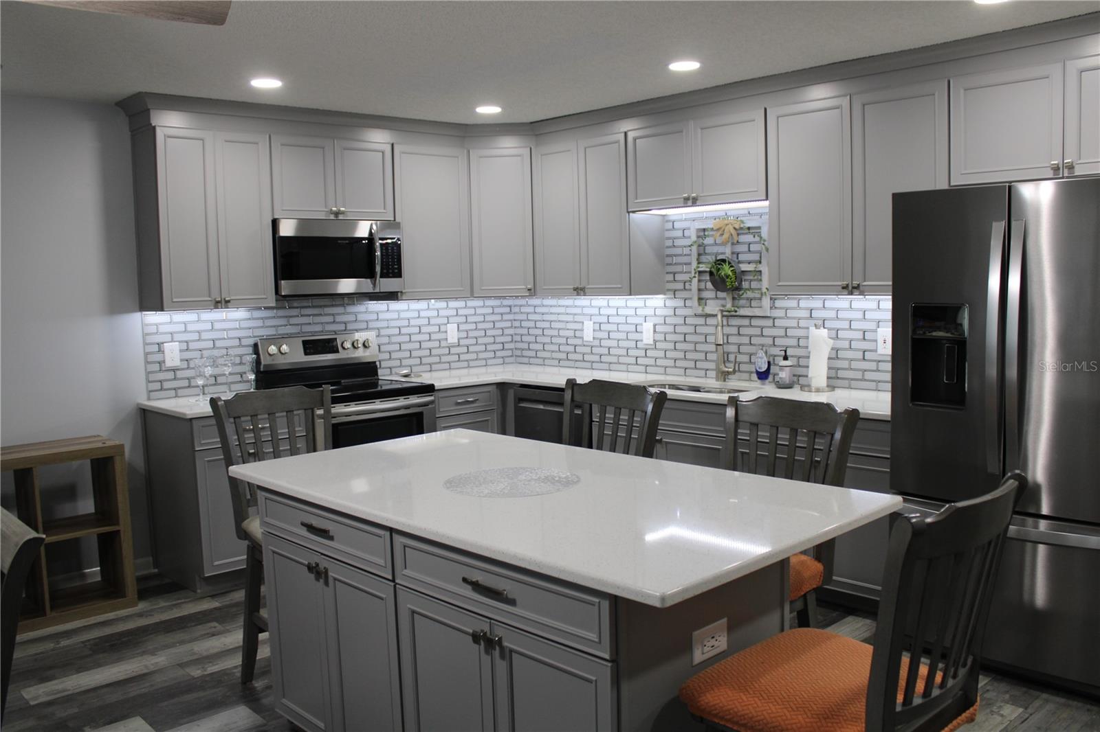 Image 14 of 56 For 9587 84th Terrace B