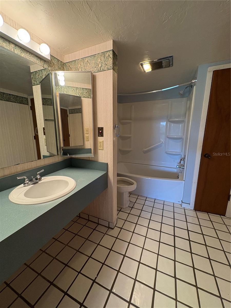 Image 6 of 10 For 167 Palm View Court 3487