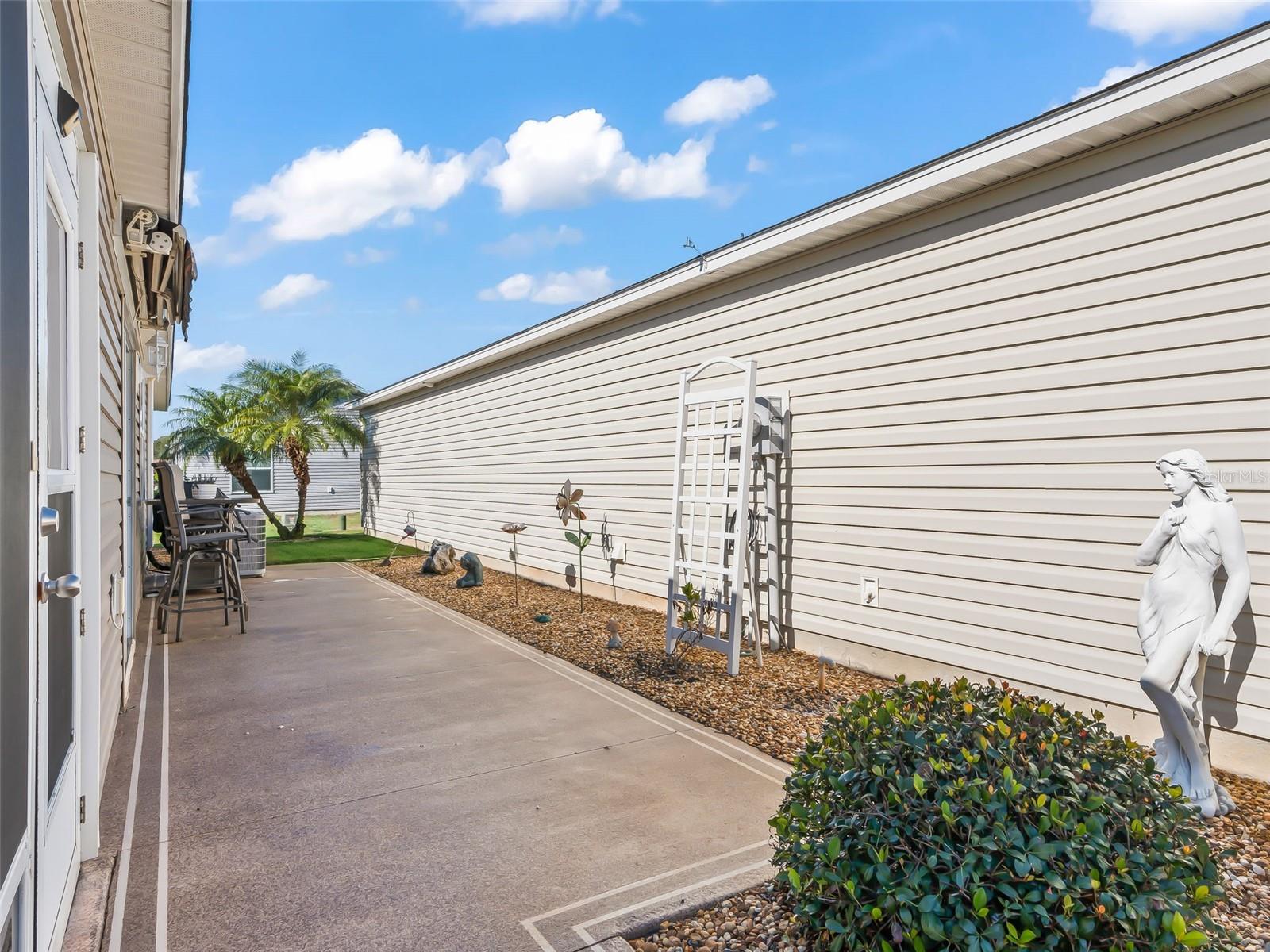 Image 7 of 38 For 3742 Viscaya Court