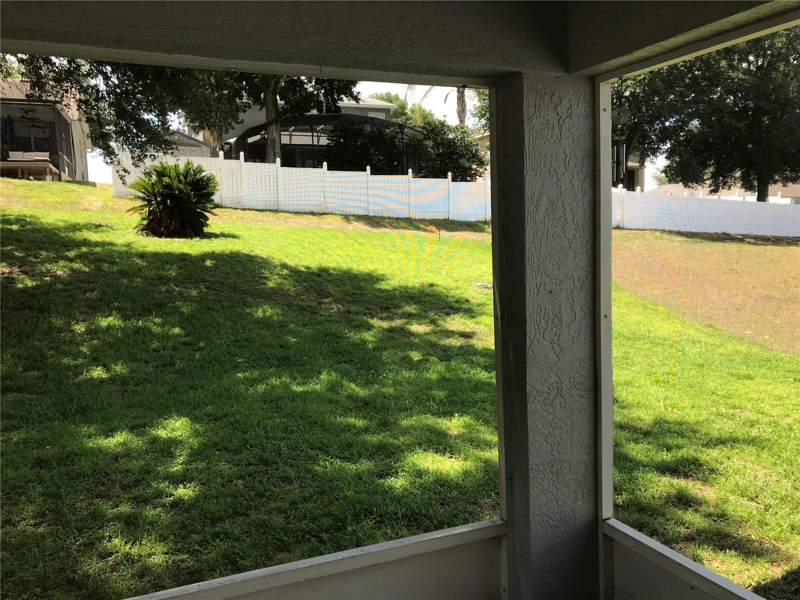 Image 18 of 30 For 989 Scenic View Circle