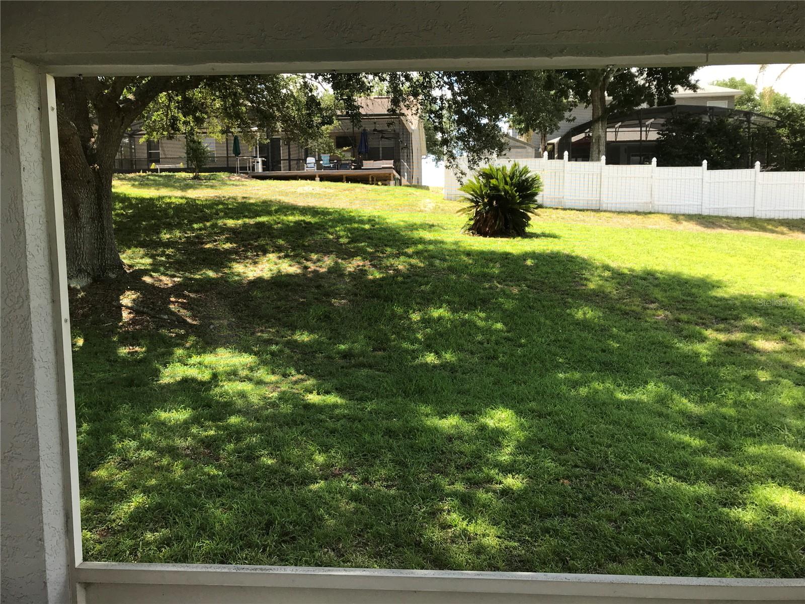 Image 19 of 30 For 989 Scenic View Circle