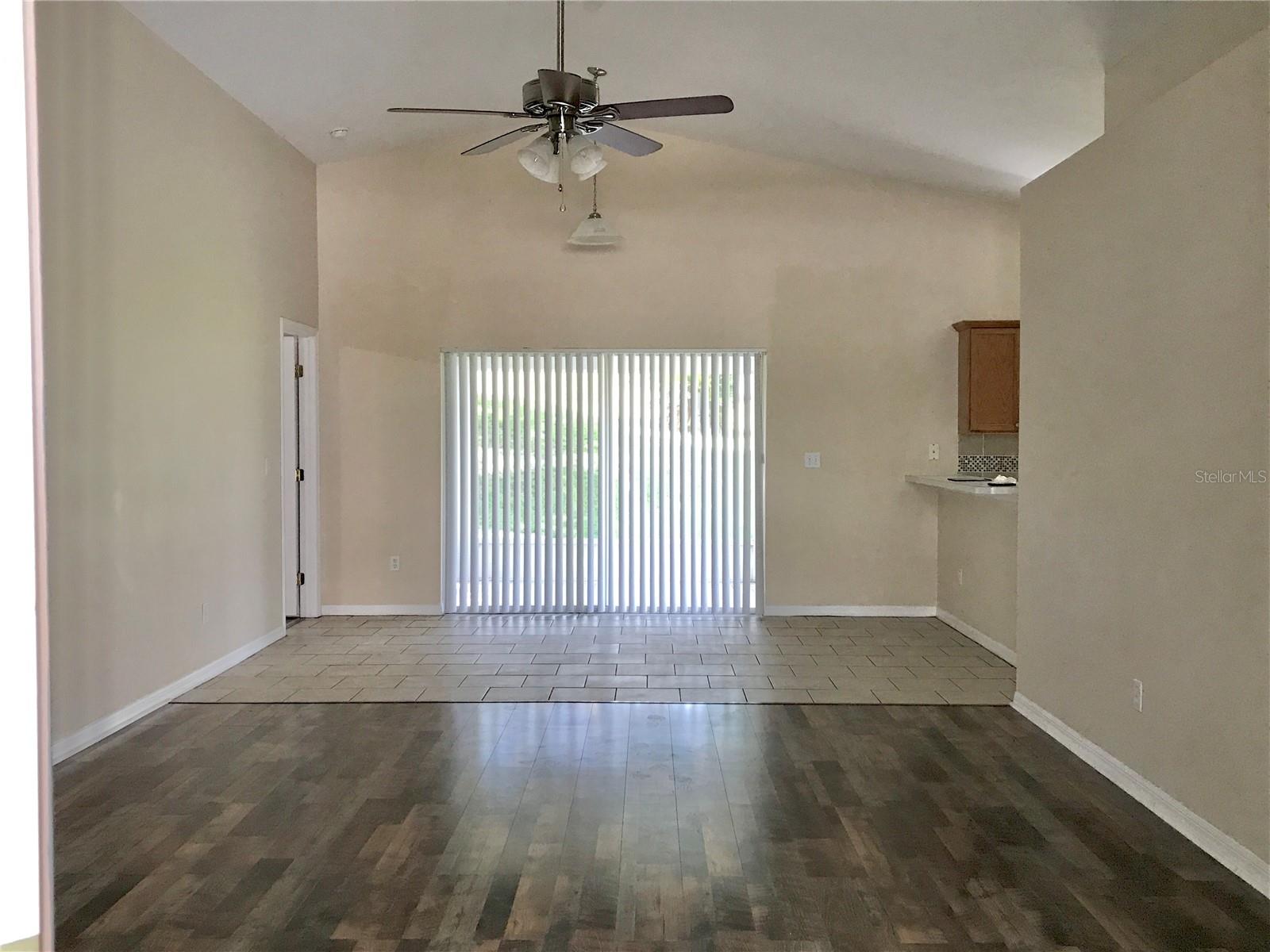 Image 3 of 30 For 989 Scenic View Circle