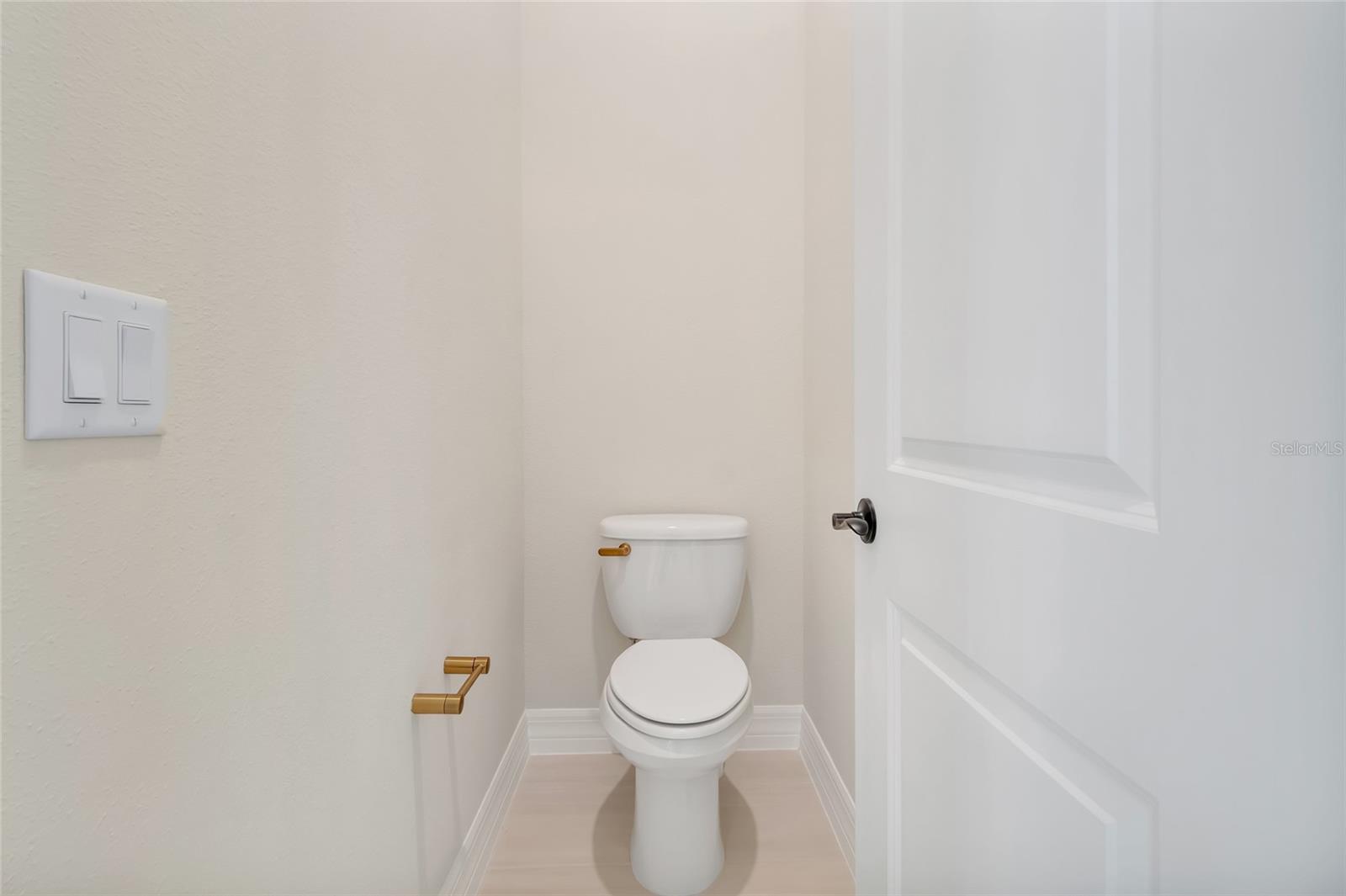 Image 30 of 77 For 4708 Flagstaff Court