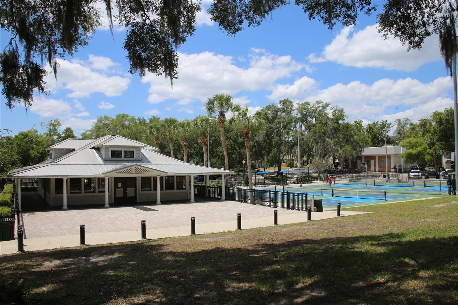 Image 30 of 34 For 631 Sand Lake Court