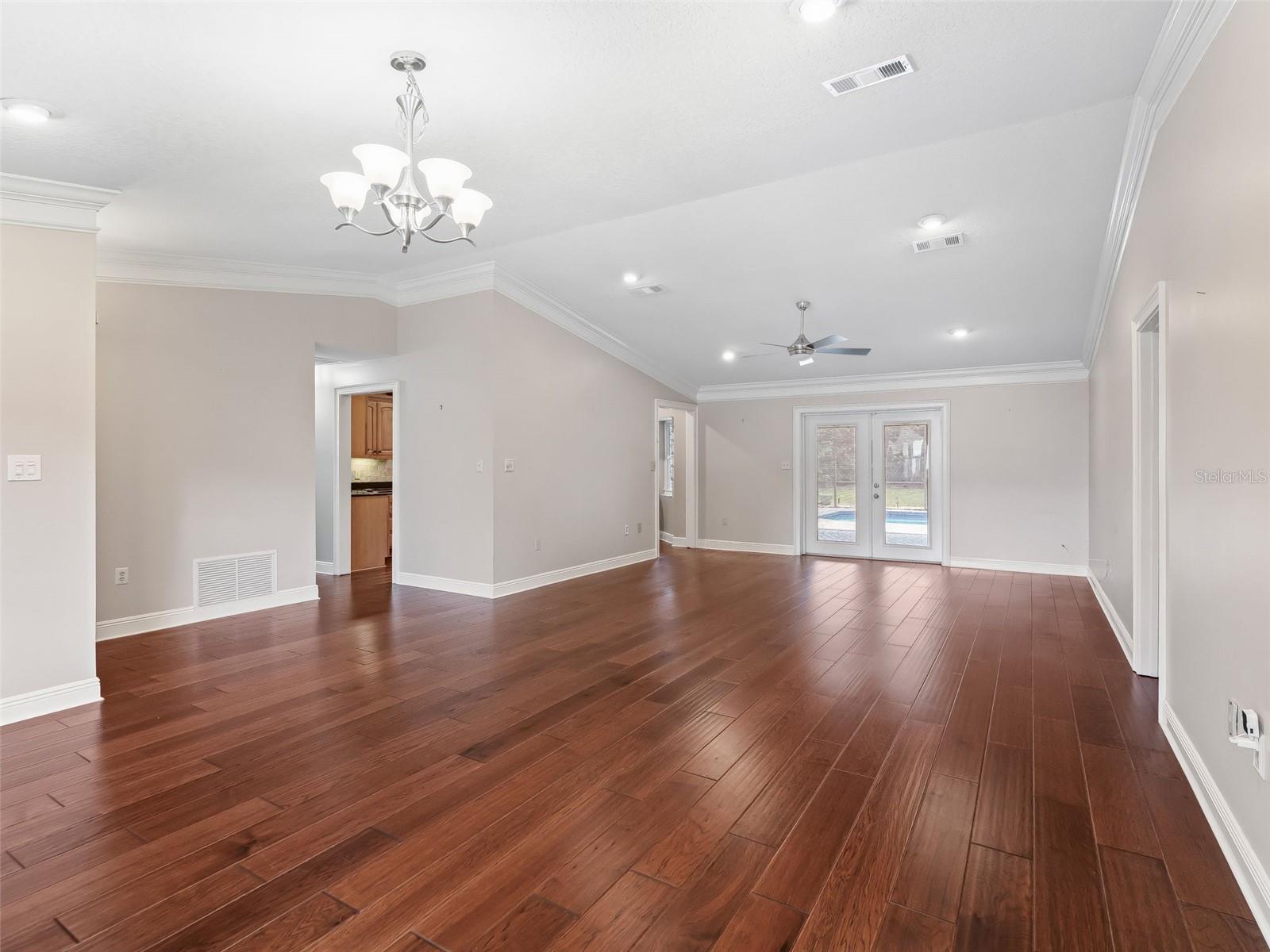 Image 9 of 49 For 33005 Joel Court