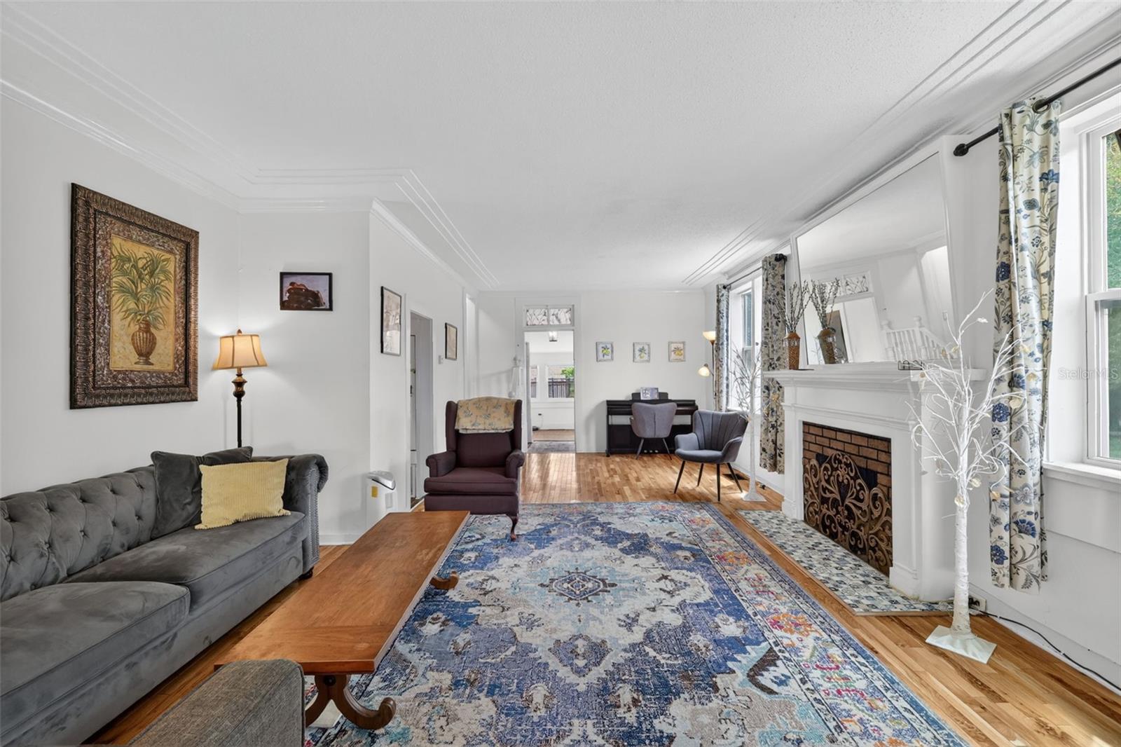Image 11 of 76 For 708 Lemon Avenue