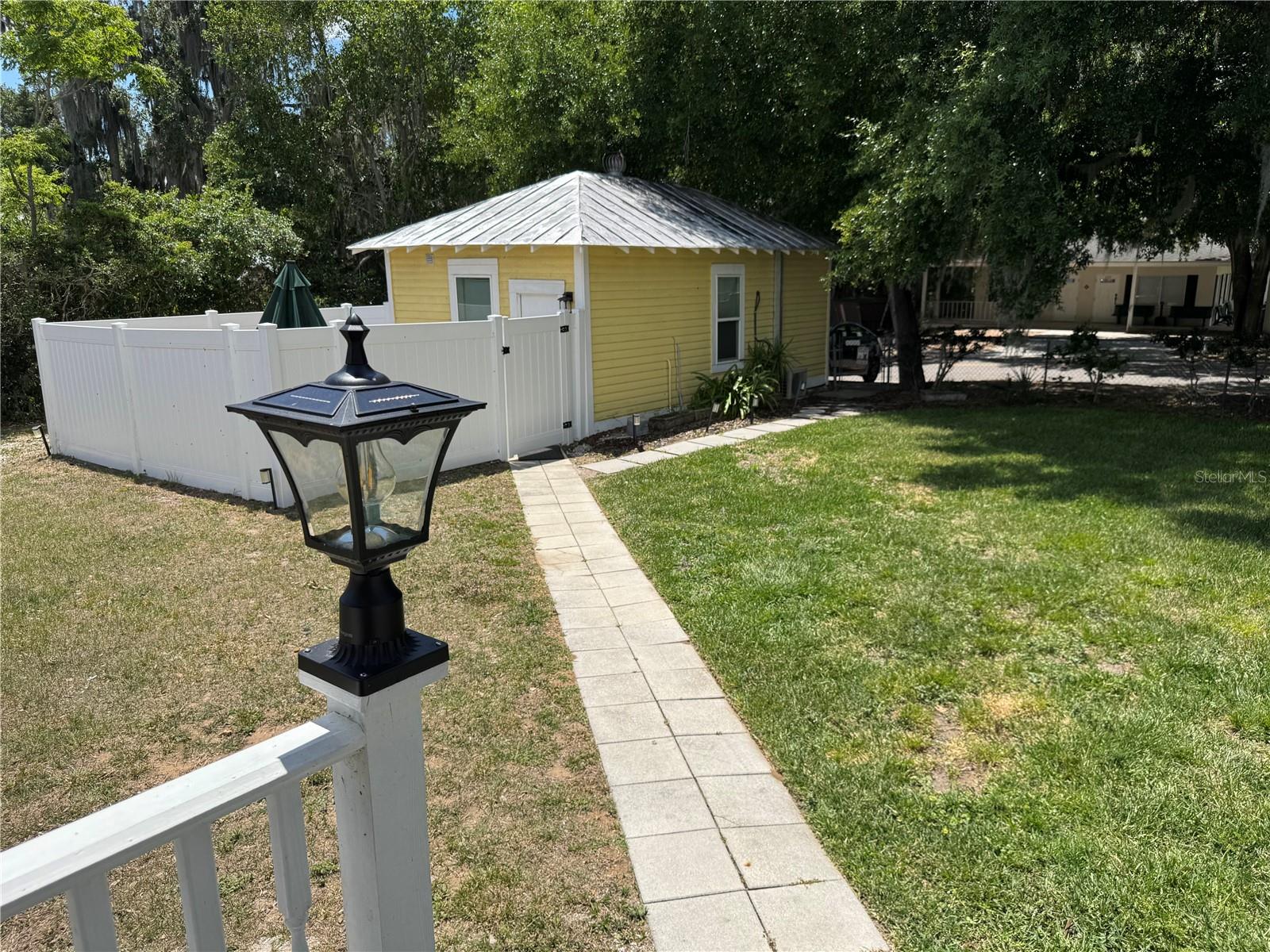 Image 39 of 76 For 708 Lemon Avenue
