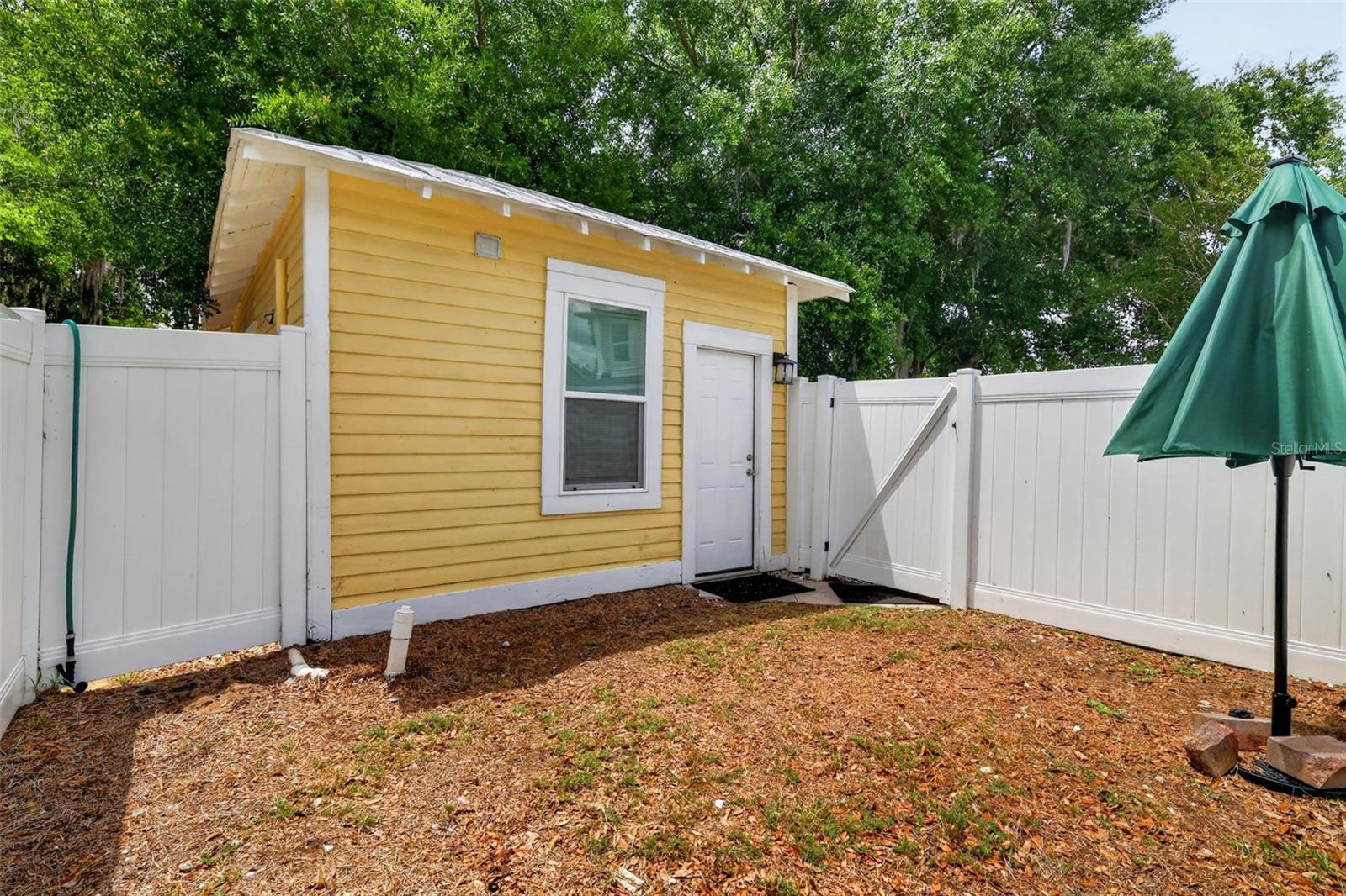 Image 42 of 76 For 708 Lemon Avenue