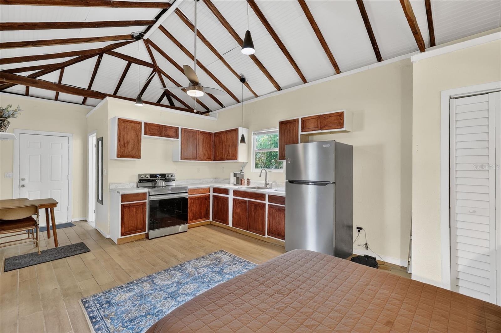 Image 45 of 76 For 708 Lemon Avenue