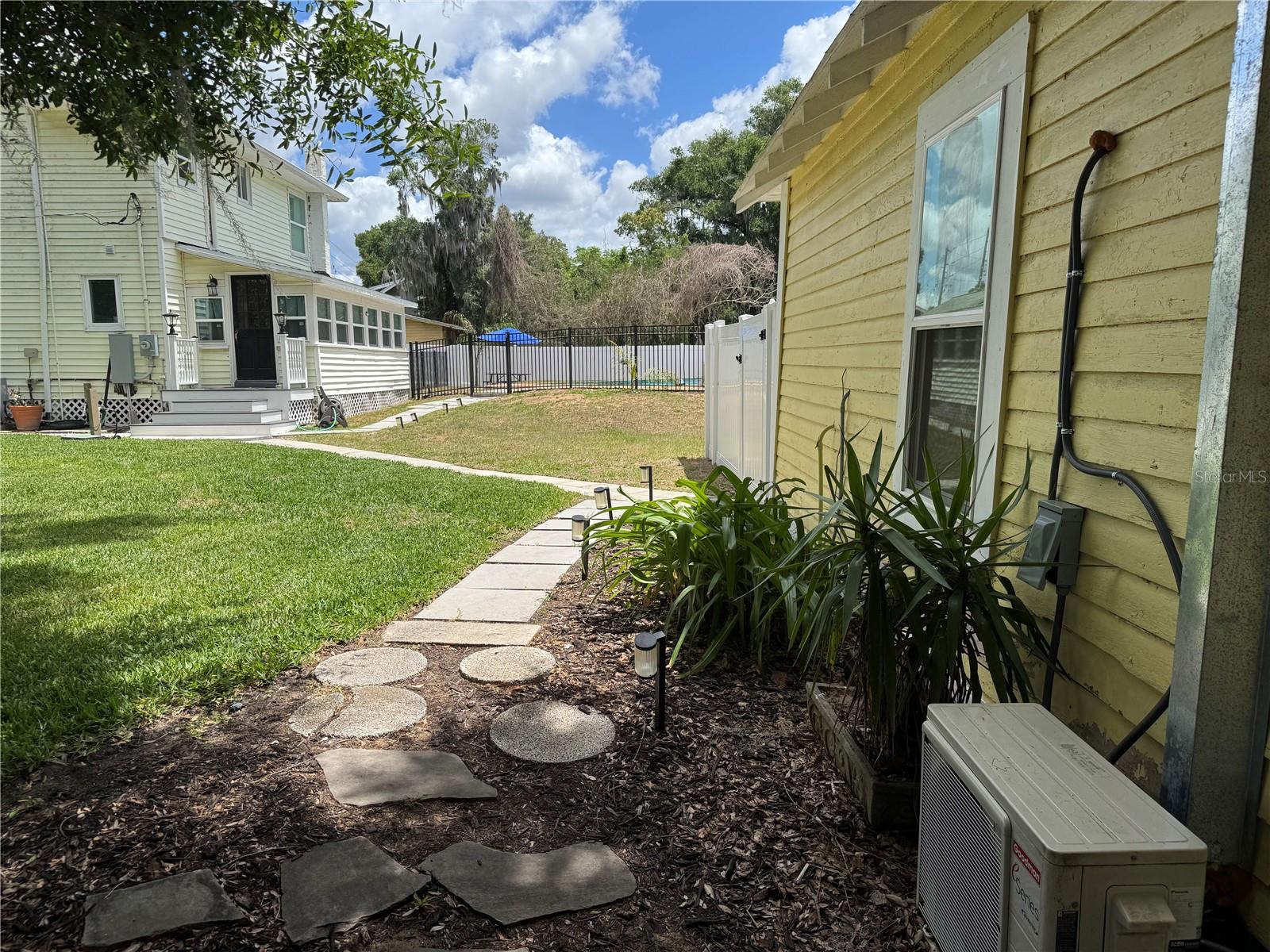 Image 48 of 76 For 708 Lemon Avenue