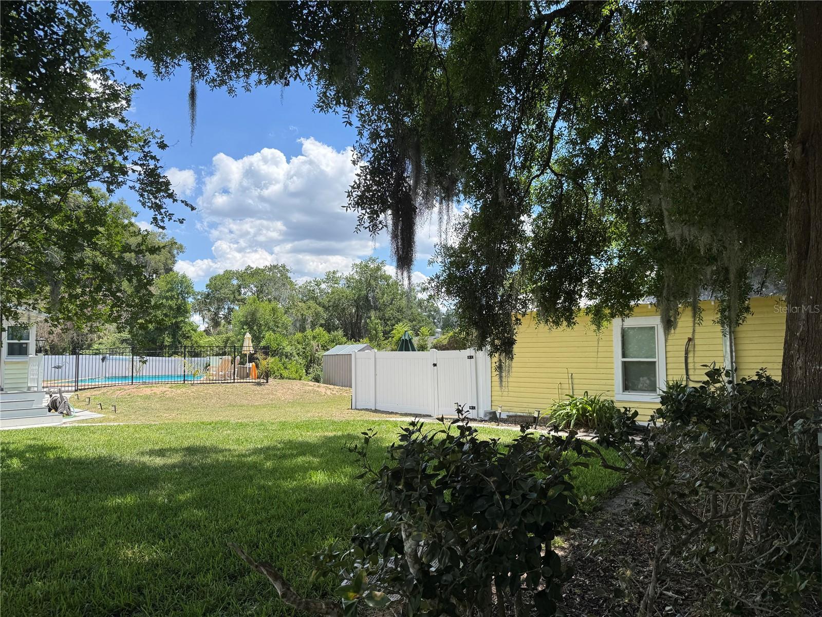 Image 62 of 76 For 708 Lemon Avenue