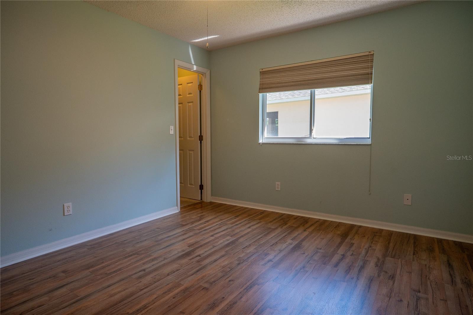 Image 14 of 54 For 3559 Capland Avenue