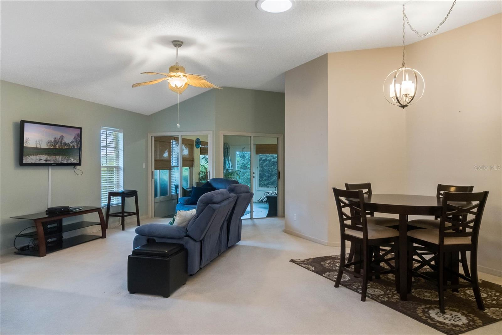 Image 4 of 14 For 21721 King Richards Way