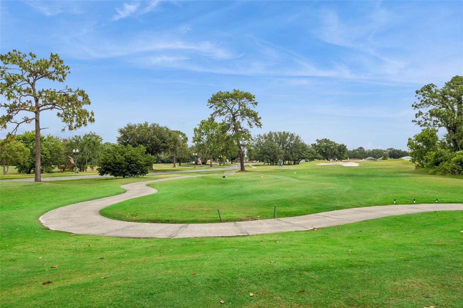 Listing photo id 37 for 2360 Park Forest Boulevard